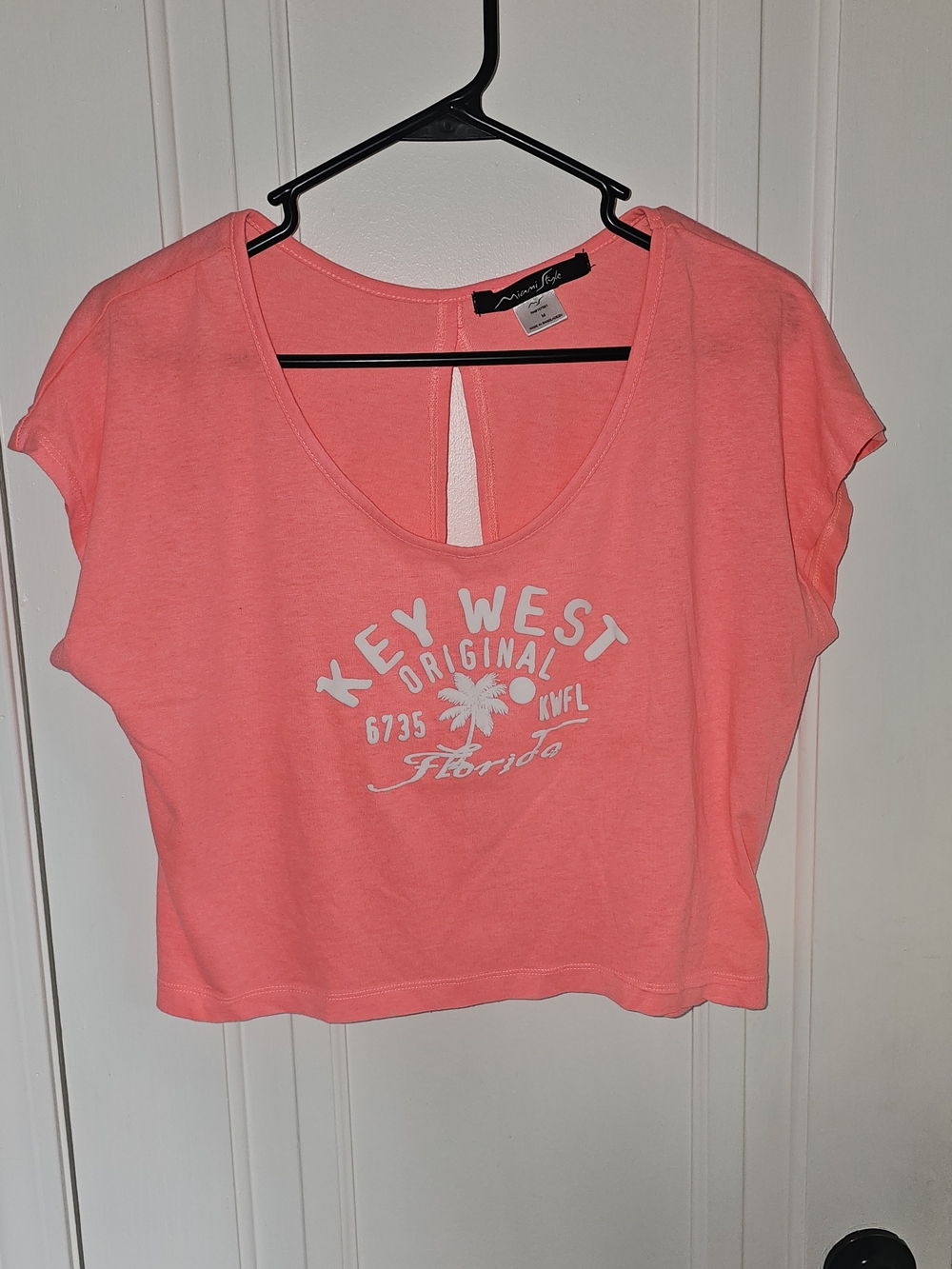 Coral Graphic Crop Tee